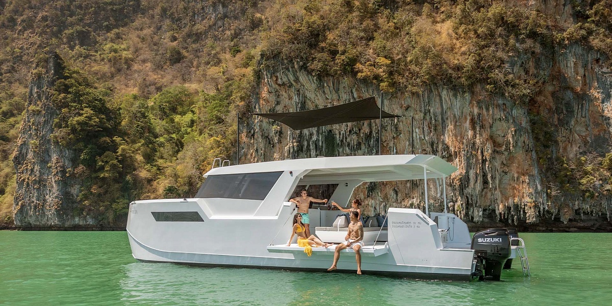 Аренда моторного катамарана Prada 50 на Пхукете